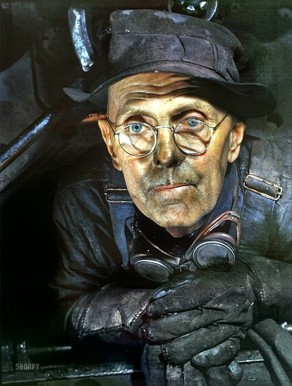 Уличные чёрно-белые фотографии. Весь мир