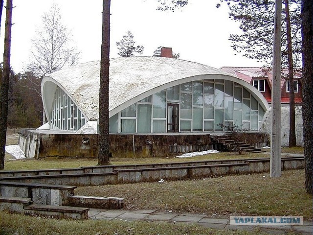 Уникальное сооружение Челябинска: торговый центр с "парящим" куполом