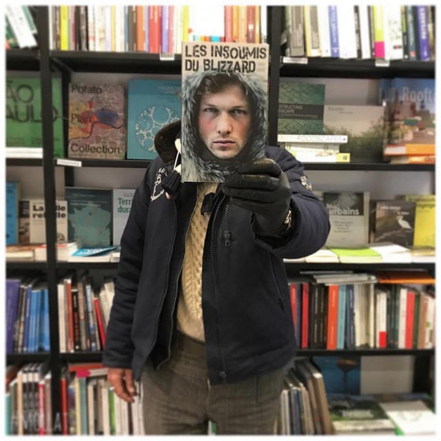 Что делают с книгами продавцы, когда им нечем заняться
