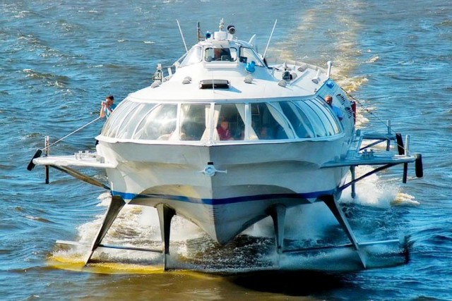 Необычная моторная лодка