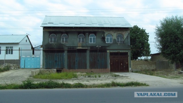 Кыргызстан: дорога Бишкек-Ош на веле. Из жары в холод и снова в жару.