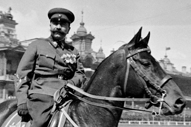 Конь и Семён