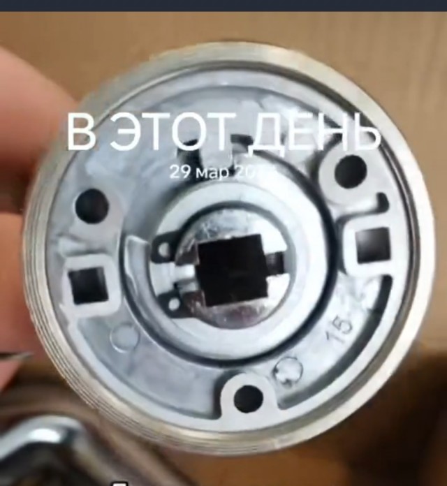 Дверные ручки обязательно должны быть на стяжках