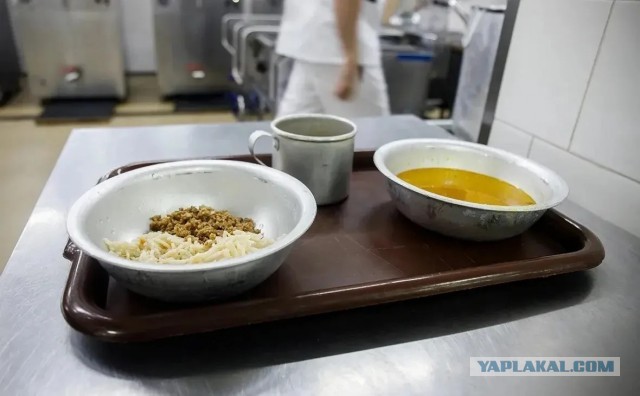 Заключенных будут кормить творогом, яйцами и сливочным маслом.