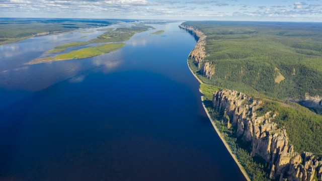 Суровая река Лена