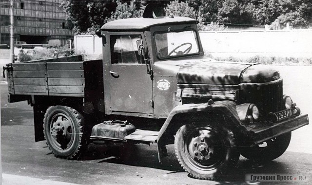 ГАЗ-905, ГАЗ-50, АТЦ-100 и др. гру­зо­вички для внут­ри­за­вод­ских пе­ре­во­зок