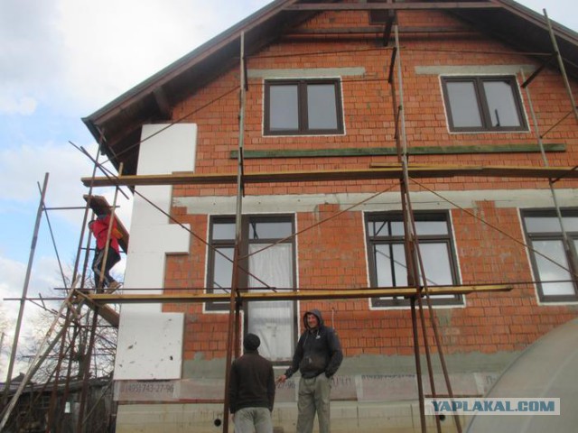 Как правильно утеплить свой дом и при этом облицевать его искусственным камнем