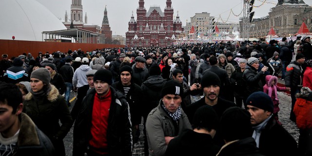 Немкам следует выходить замуж за беженцев