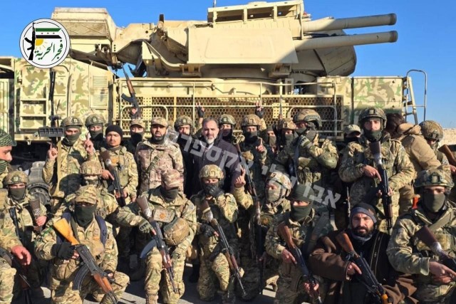 Сирийская армия потеряла военный аэродром Квайрес в 30 км восточнее Аллепо