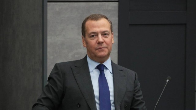 Медведев заявил о недопустимости повторения трагедии 1941 года