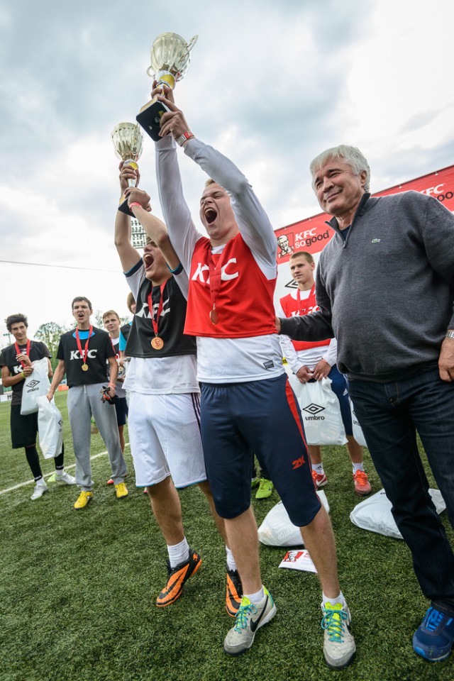 В Москве возрождается дворовый футбол