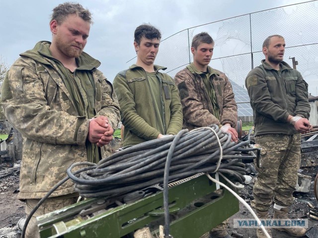 Бойцы ВСУ обосновались прямо на кладбище