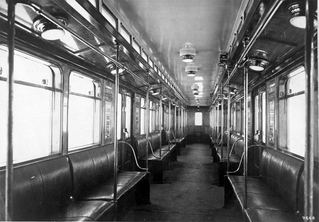 В Москве восстановили уникальный вагон метро, которому почти 100 лет