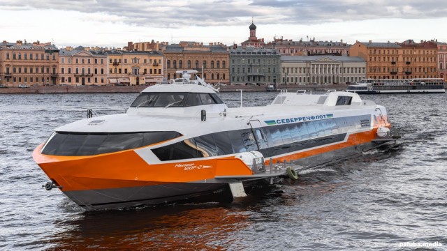 Новенький буксирчик