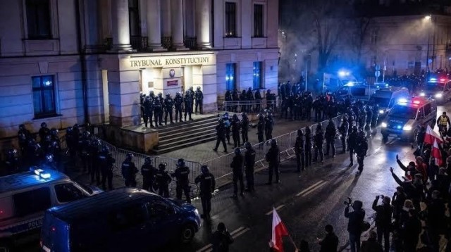 В Польше происходит государственный переворот, — польский Конституционный трибунал.