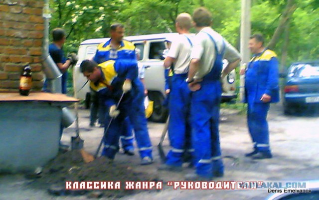 «Нет, мы так не делаем»: специалисты ржут со стоковых фото, "иллюстрирующих" их работу