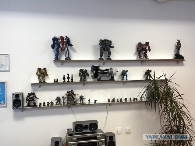 Warlord Titan. Сервиторим потихоньку