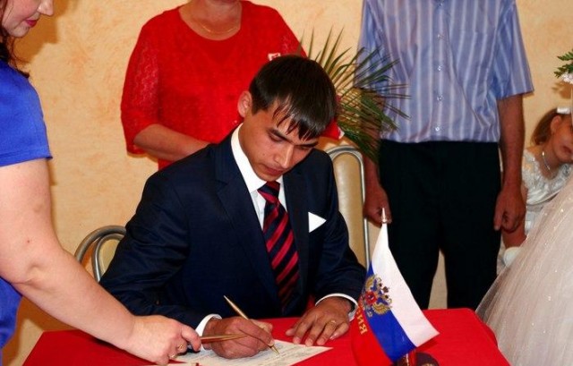 Долго думал, почему не нажимается "Play"?!