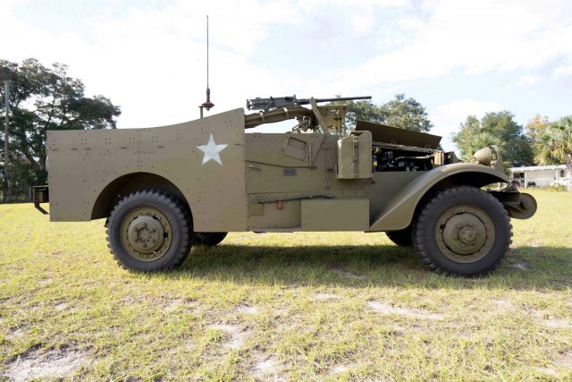 1942 White M3A1 Scout Car. Автопятница №140