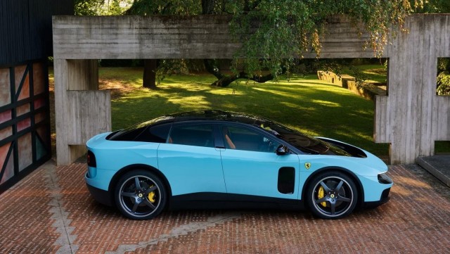 Первый электромобиль Ferrari Luce продан на аукционе за рекордные $40 миллионов