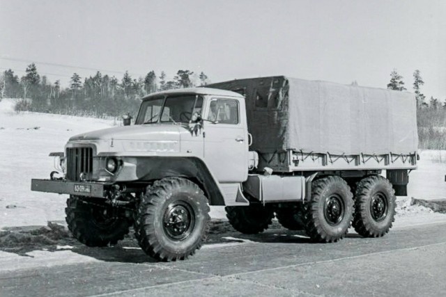 Урал 375