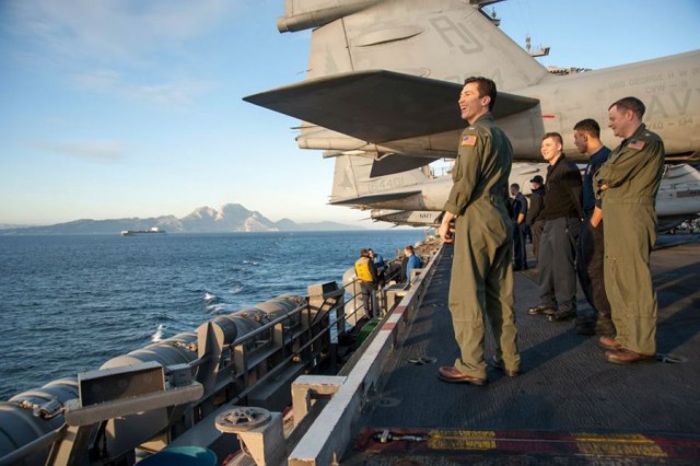 "Авианосец "Джордж Буш"