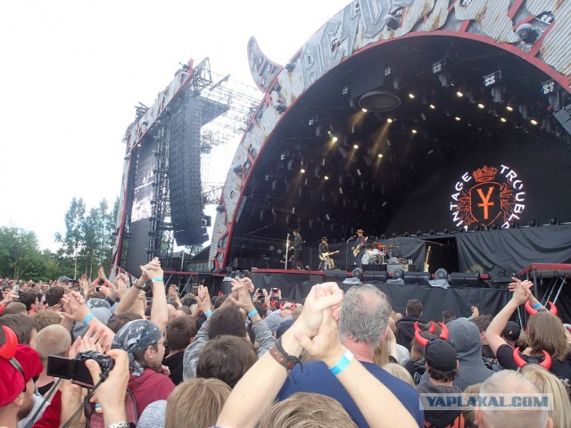 AC/DC. Вжарим рок в этой дыре!