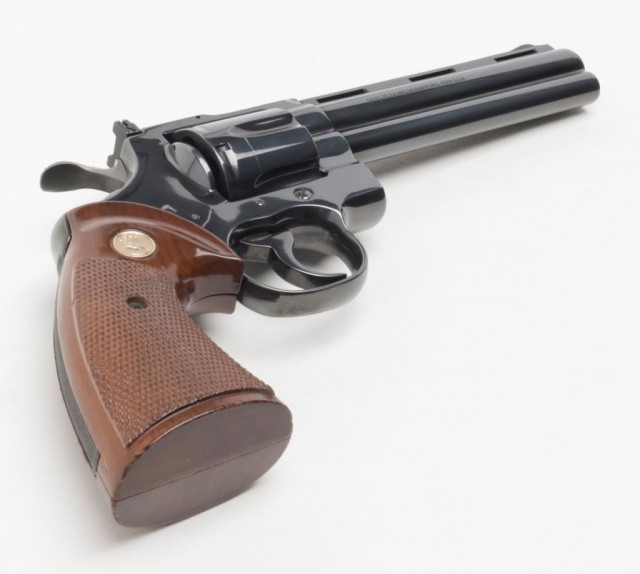 Пистолеты-револьверы 2. Красивых фото пост.
