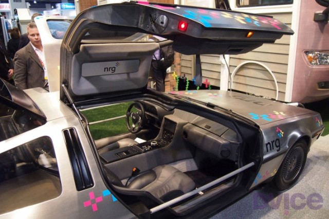 Назад в будущее! DMC DeLorean