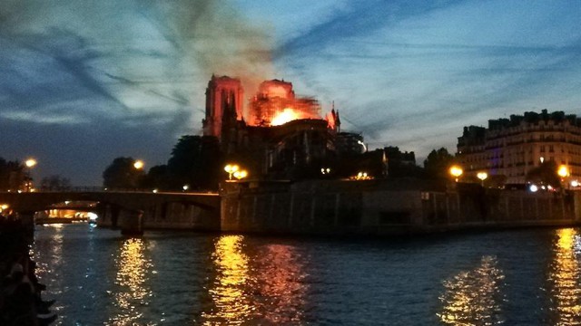 ⚡️В Соборе Парижской Богоматери произошёл пожар - AFP