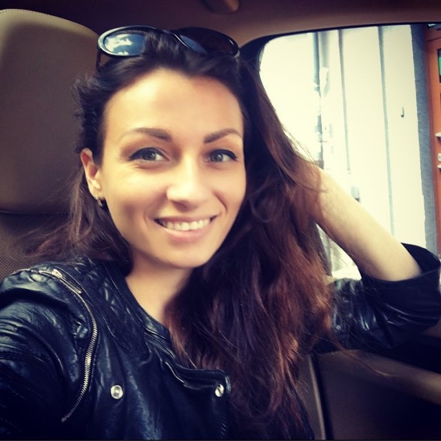 Красавицы в машинах