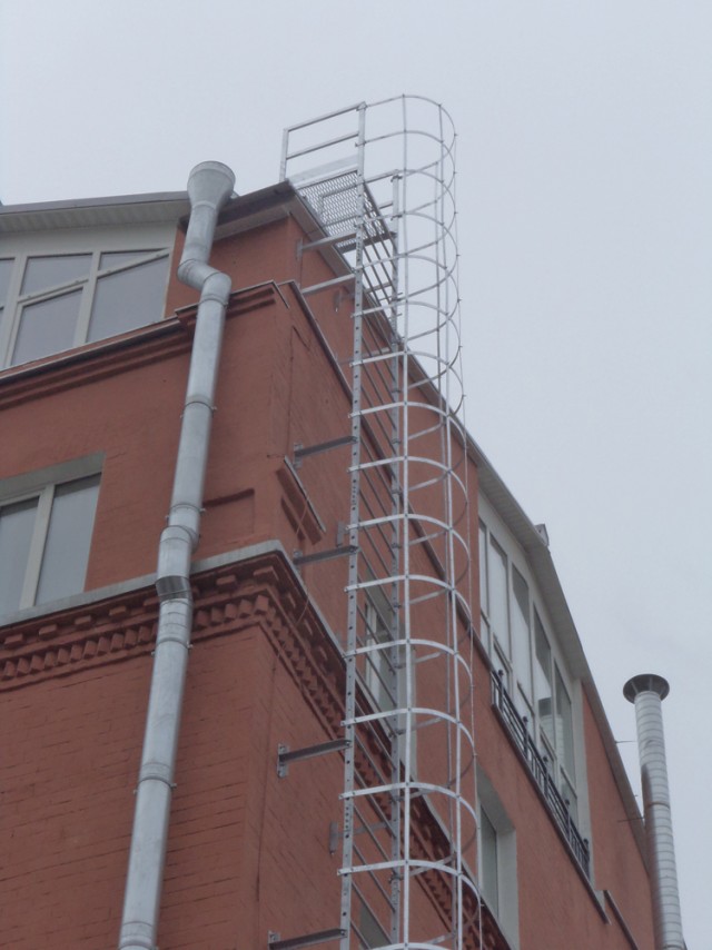 В Екатеринбурге произошёл пожар, погибло 8 человек, в том числе ребёнок