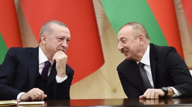 Удар по складу боеприпасов российских миротворцев в Карабахе