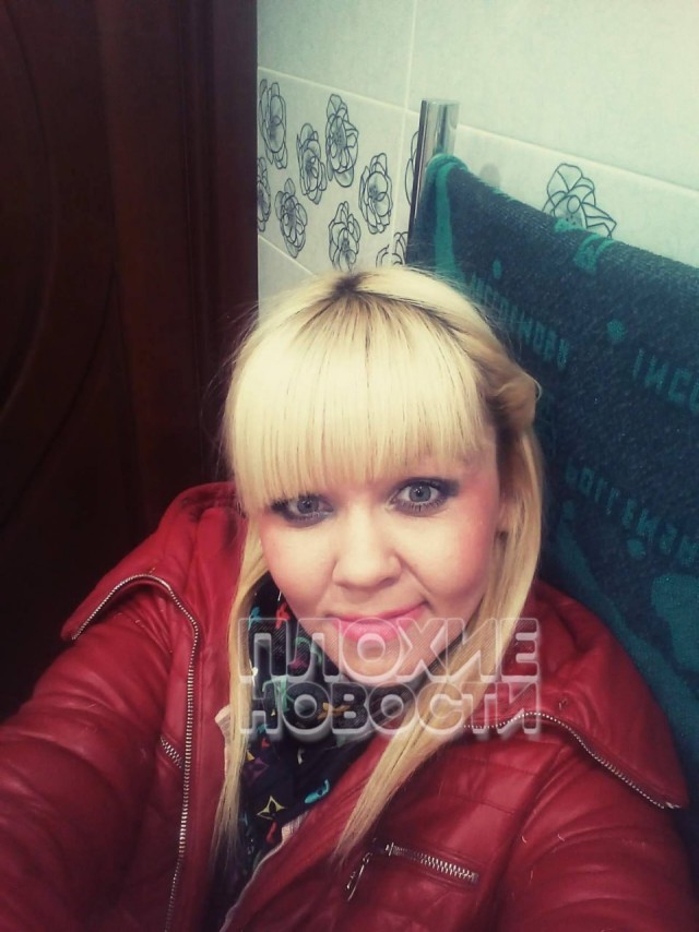 В Туле развратная мать-онлифанщица раздевается в присутствии детей, которые умоляют "не позорить семью на весь город"