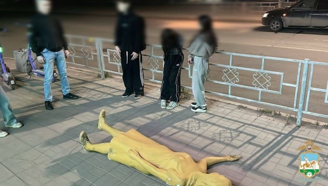 Уфа: вандалы-зуммеры украли "мать" из "семьи"