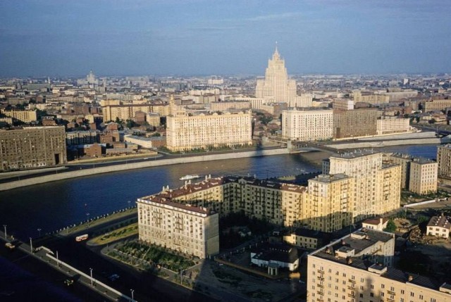 Москва и москвичи. Двадцатый век. 03.08.25