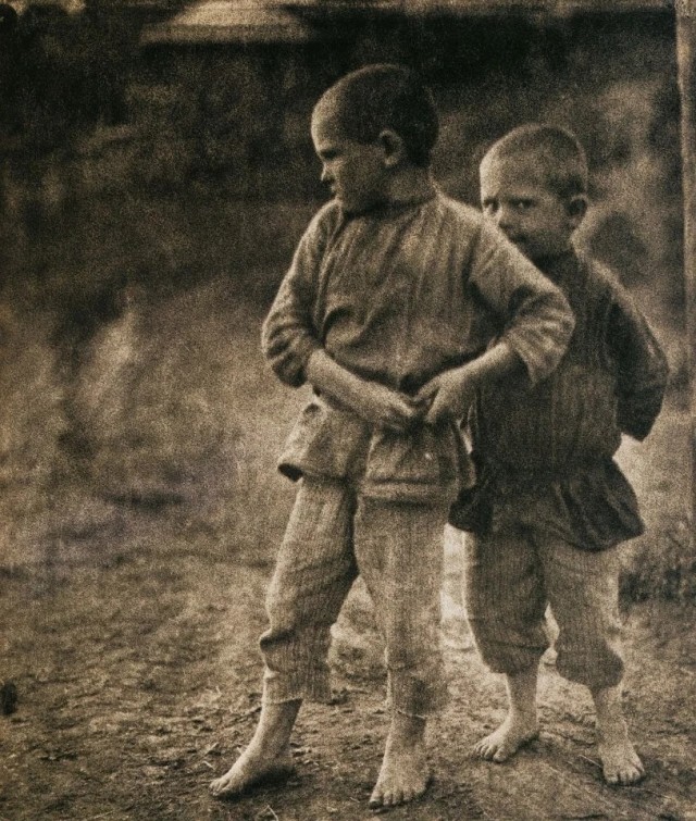 Российская империя в фотографиях. Детство.