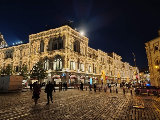 Шляюсь по  Москве