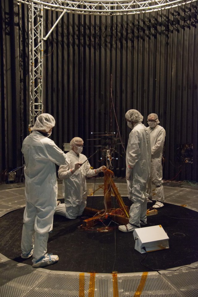 Вертолет NASA, предназначенный для Марса, прошел летные испытания