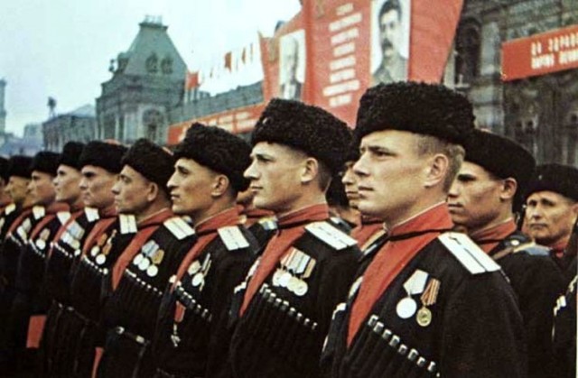 Сочинские казаки шлют вам свой дружелюбный привет!