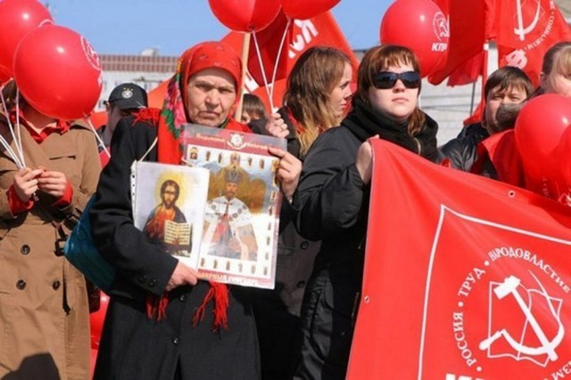 В Москве на протестный марш левых сил вышли несколько тысяч человек