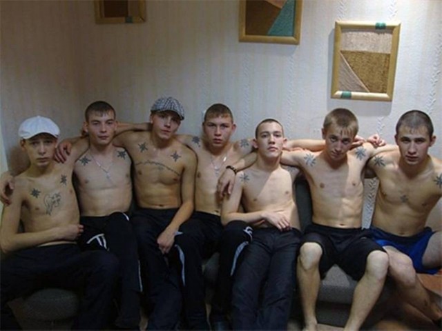 В России запретили движение АУЕ