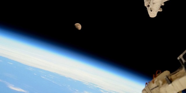 Потрясающий таймлапс Земли, поднимающейся над Луной, снятый лунным орбитальным аппаратом Кагуя