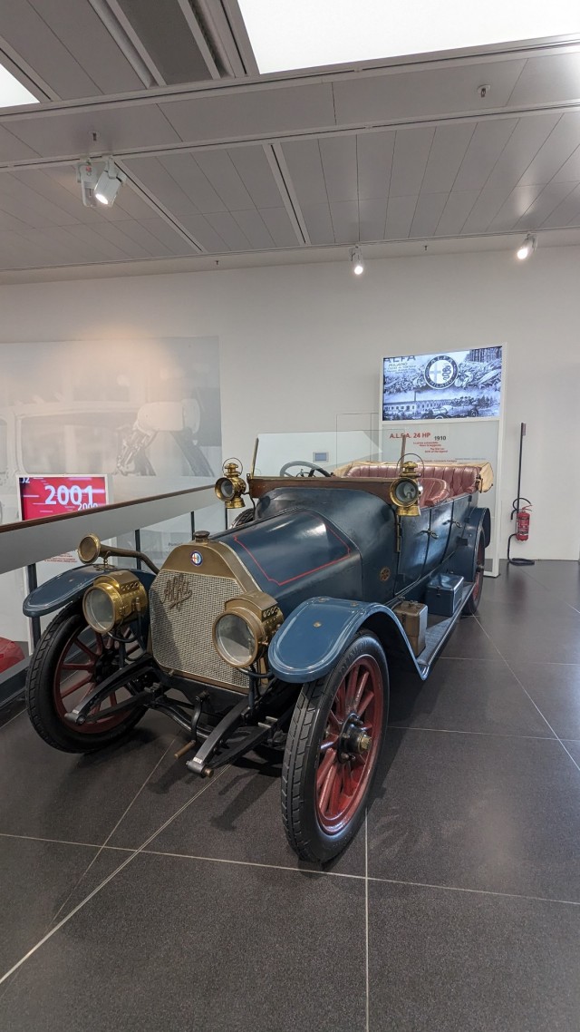 Alfa Romeo museo. Красивых автомобилей пост