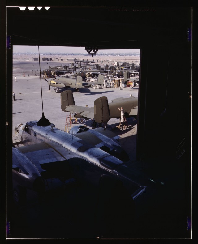 Фотографии США: 20 век, начало 40-х. Авиационная промышленность