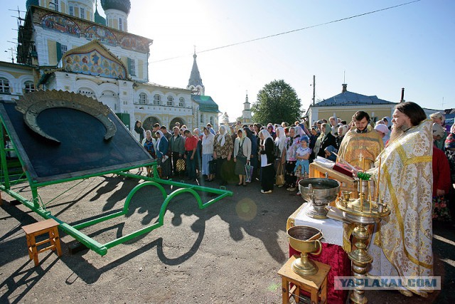 Антирелигиозный плакат