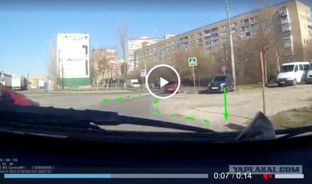 ДТП на дороге с круговым движением