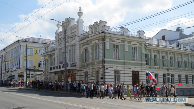 Сторонники Навального, представители профсоюзов проводят по всей России митинги против повышения пенсионного возраста