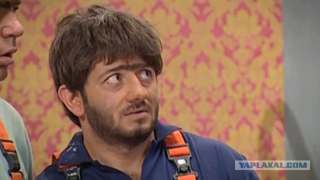 В Таганроге во время урока в гимназии на учеников рухнул потолок