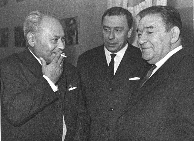 Лицедеи прошлого века.